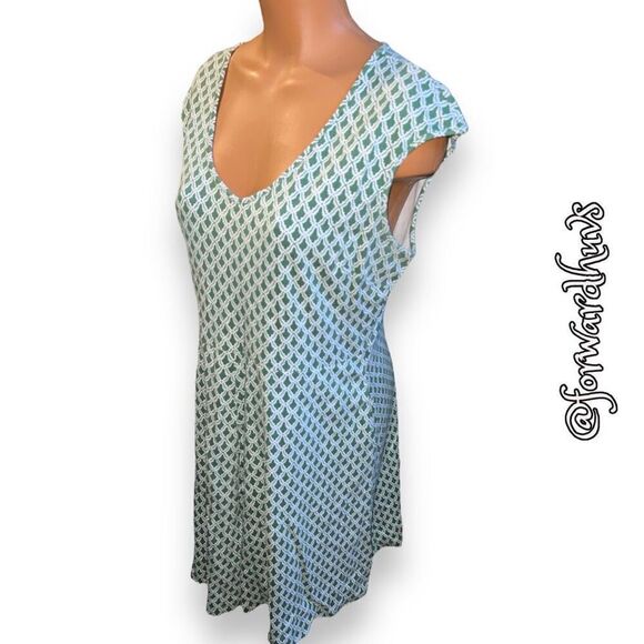 New York & Company Dress with Pockets - Size Large - Picture 2 of 12